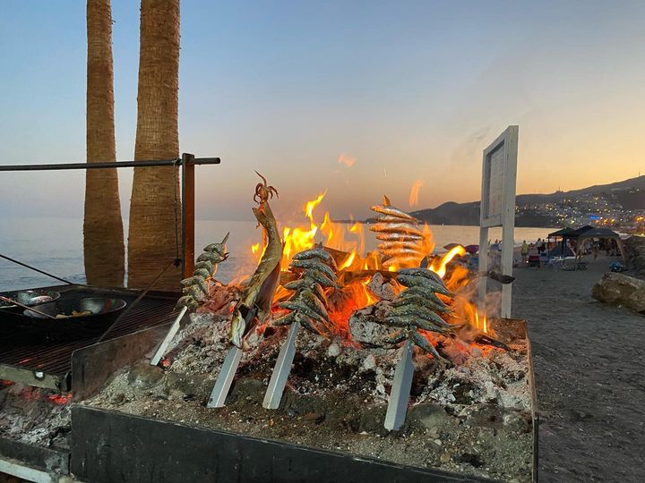 barbeque, BBQ at Las Palmeras Beach Club Nerja